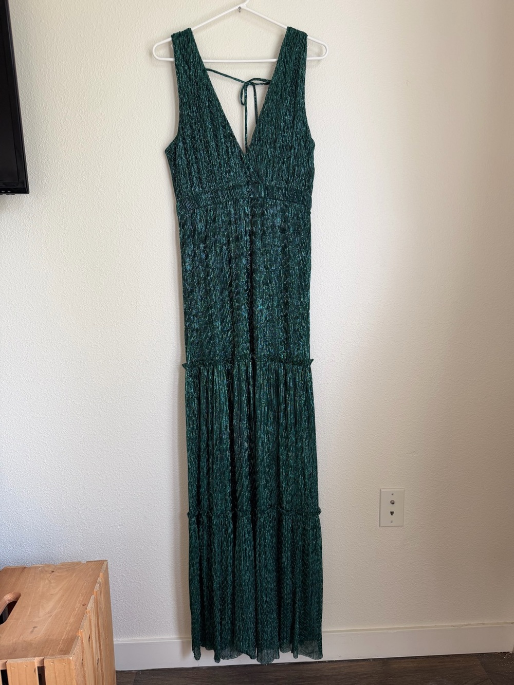 Lulu's Emerald Green V-Neck Maxi Dress